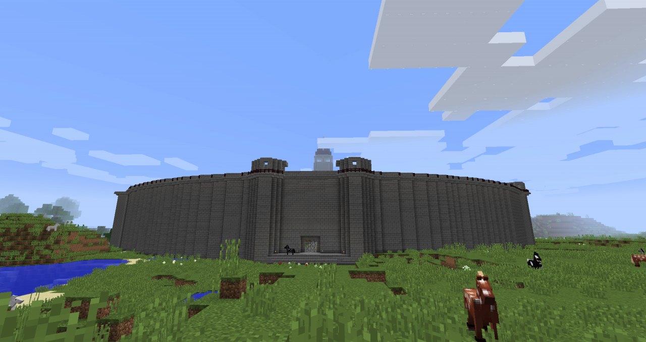 建設中のオカルティックヨイツ正門,建設中のオカルティックヨイツ正門